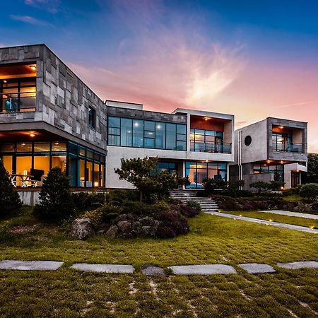 Cobeach Familiar Pension Seogwipo Dış mekan fotoğraf