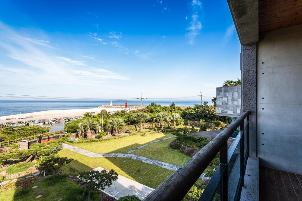 Cobeach Familiar Pension Seogwipo Dış mekan fotoğraf